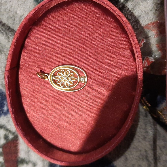 Avon Jewelry - Vintage Solid GENUINE 10K YELLOW GOLD Double DIAMOND PENDANT 💎 💛 CHARM